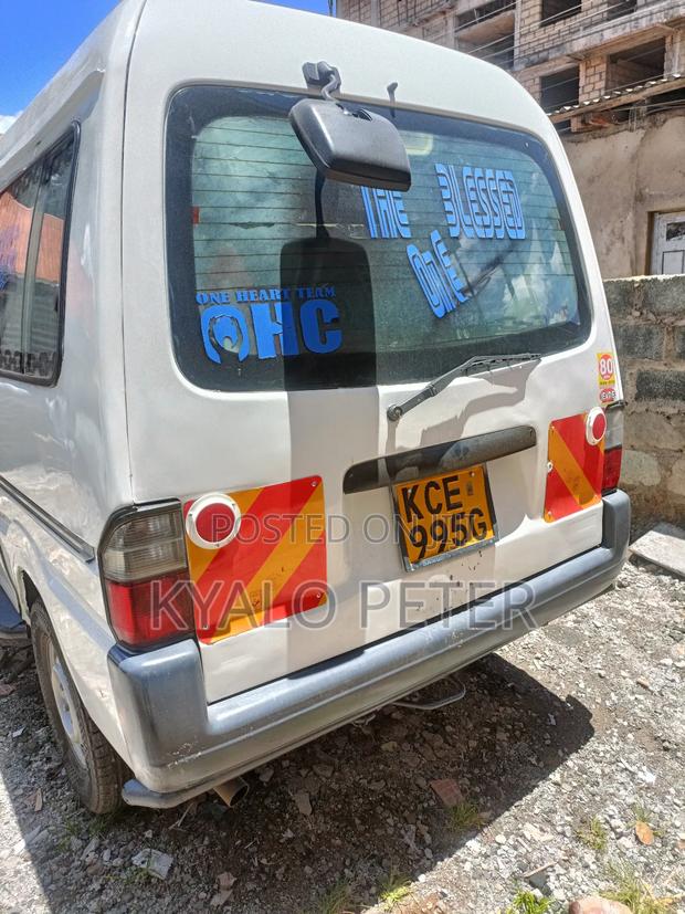 Mazda Bongo 2010 White - thumbnail 5