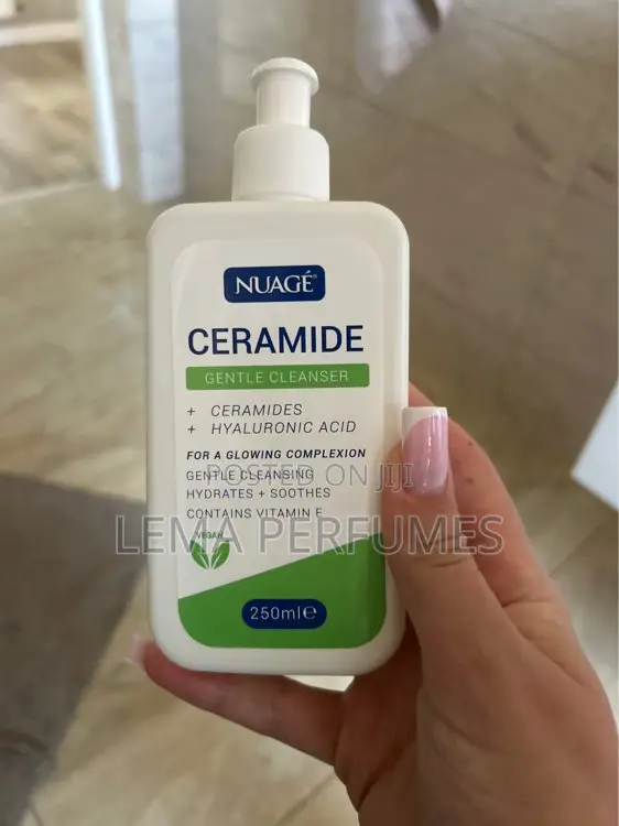 Nuage Ceramide Gentle Cleanser 250ml.