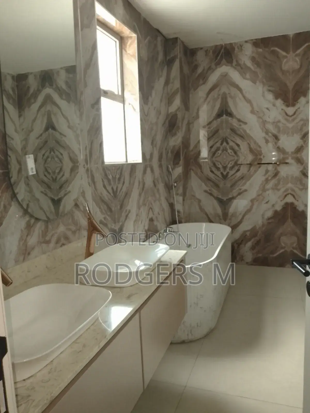 4bdrm Duplex in Spring Valley for sale