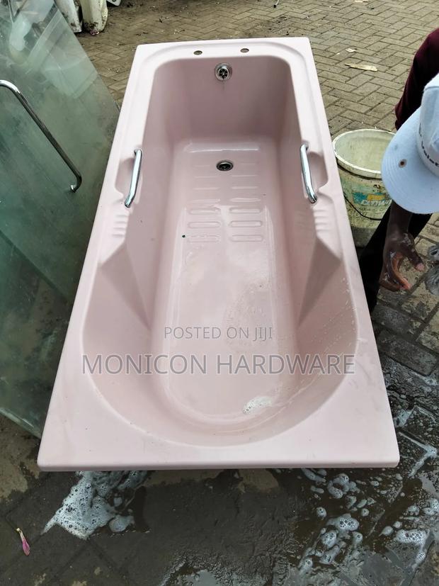 Bathtub Pink 170cm by 70cm - main view