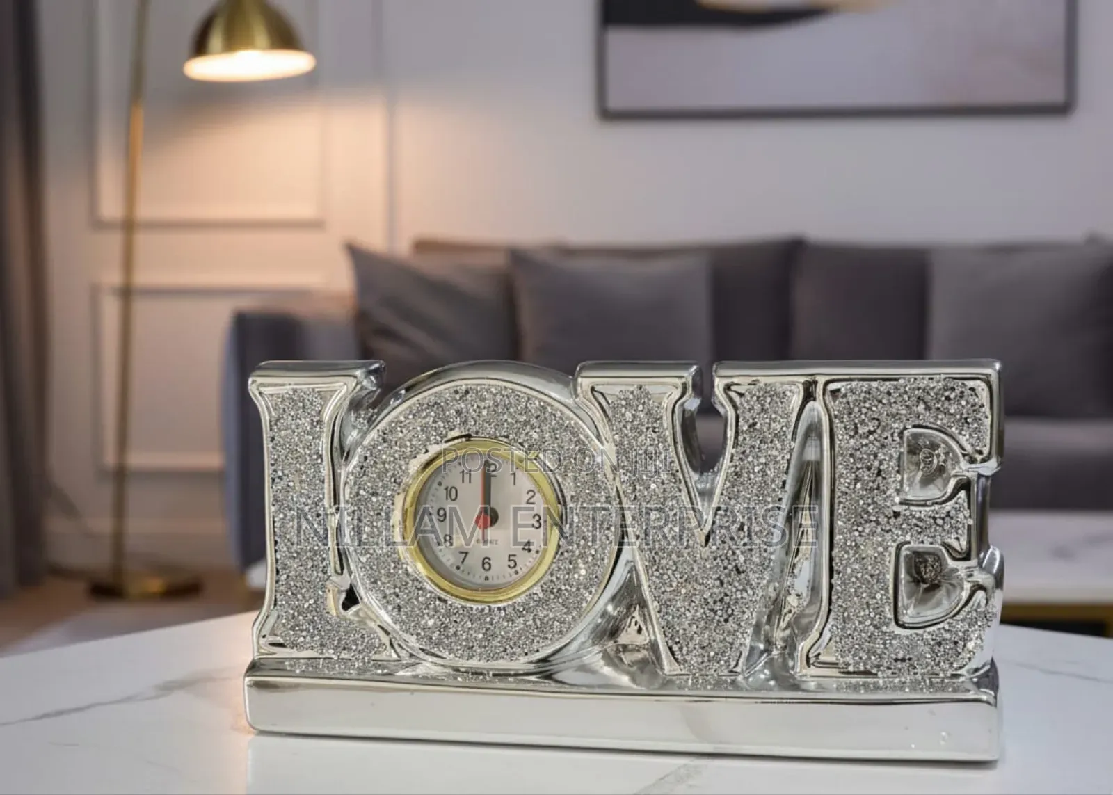 Love" Tabletop Clock Sparkling Decorative Timepiece*