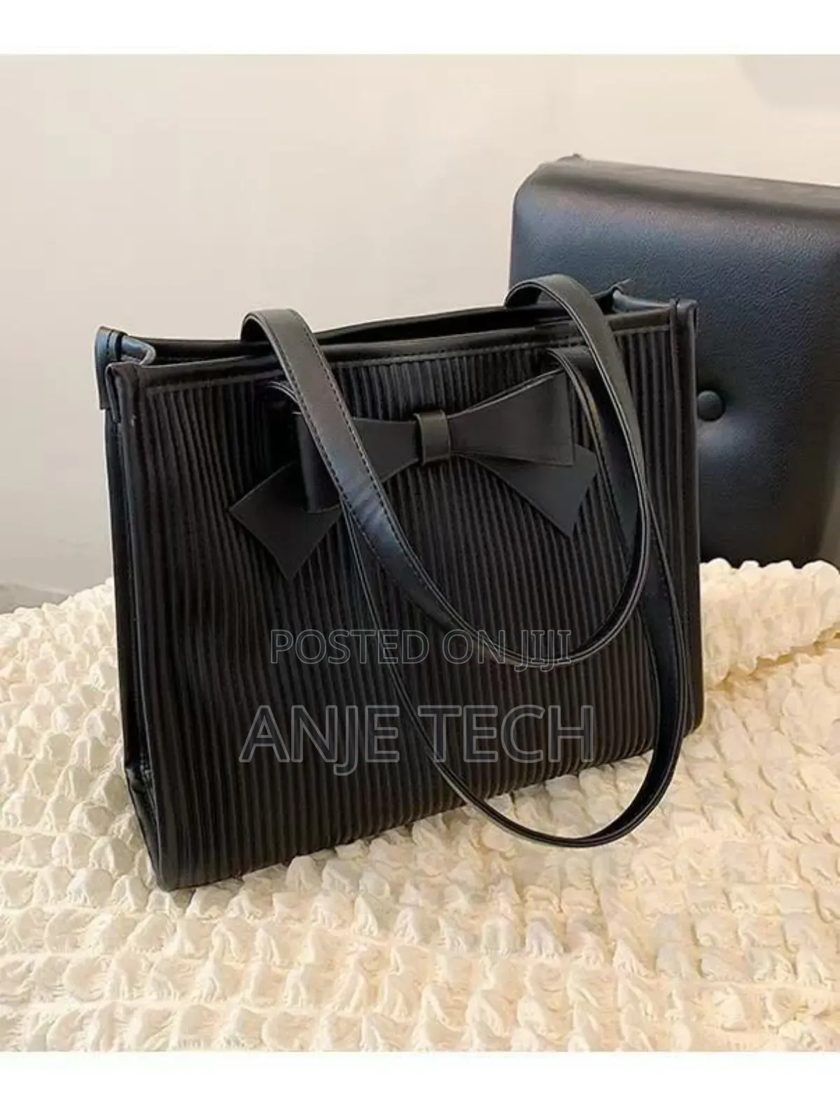 Elegant Ladies Bag