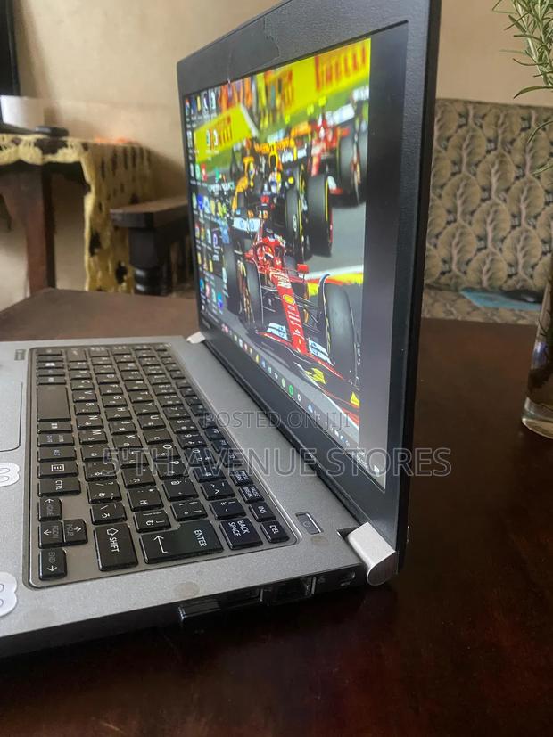 Laptop Toshiba Dynabook t552 8GB Intel Core i5 SSD 256GB - thumbnail 8