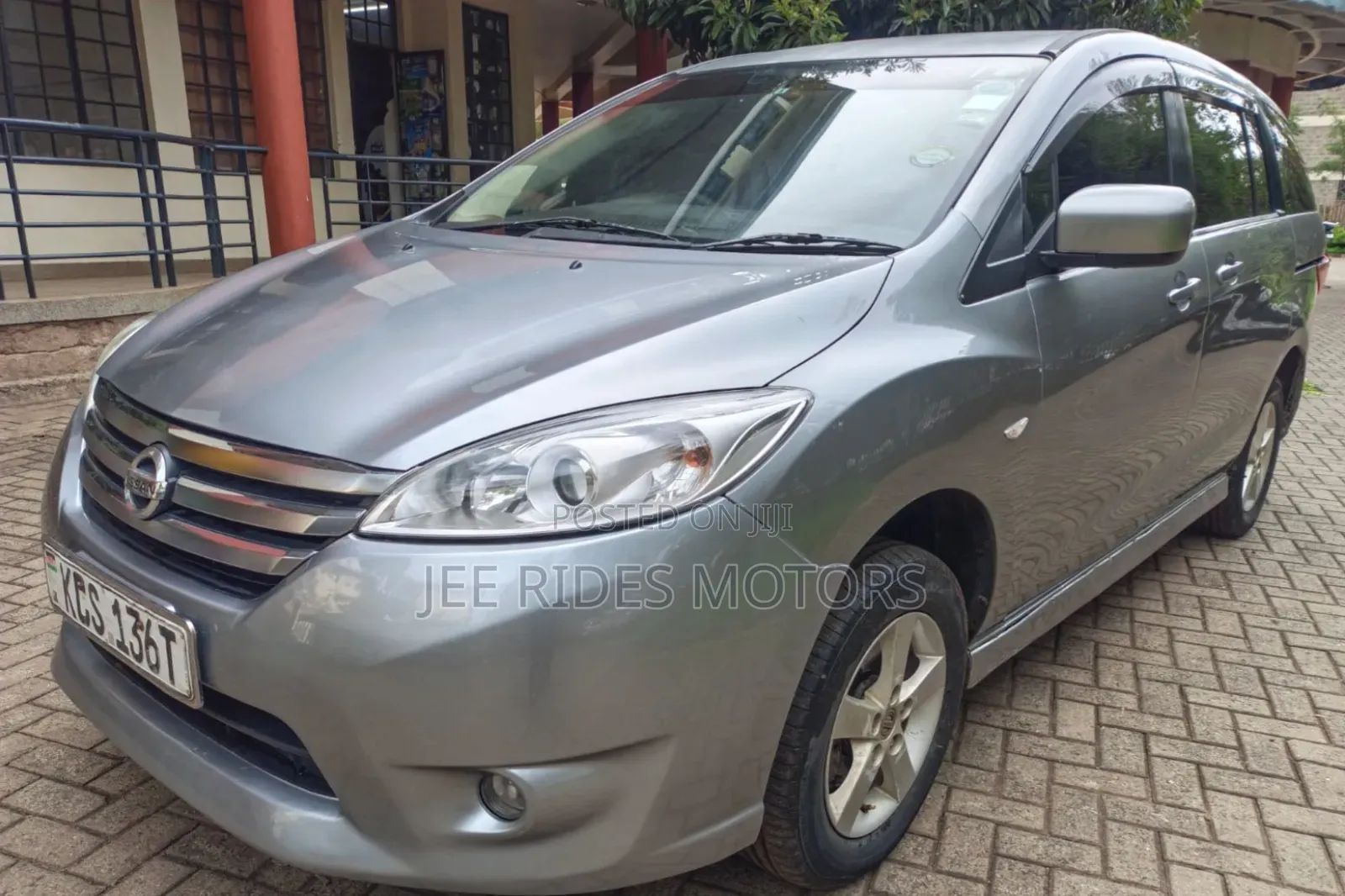 Nissan Lafesta 2011 Silver