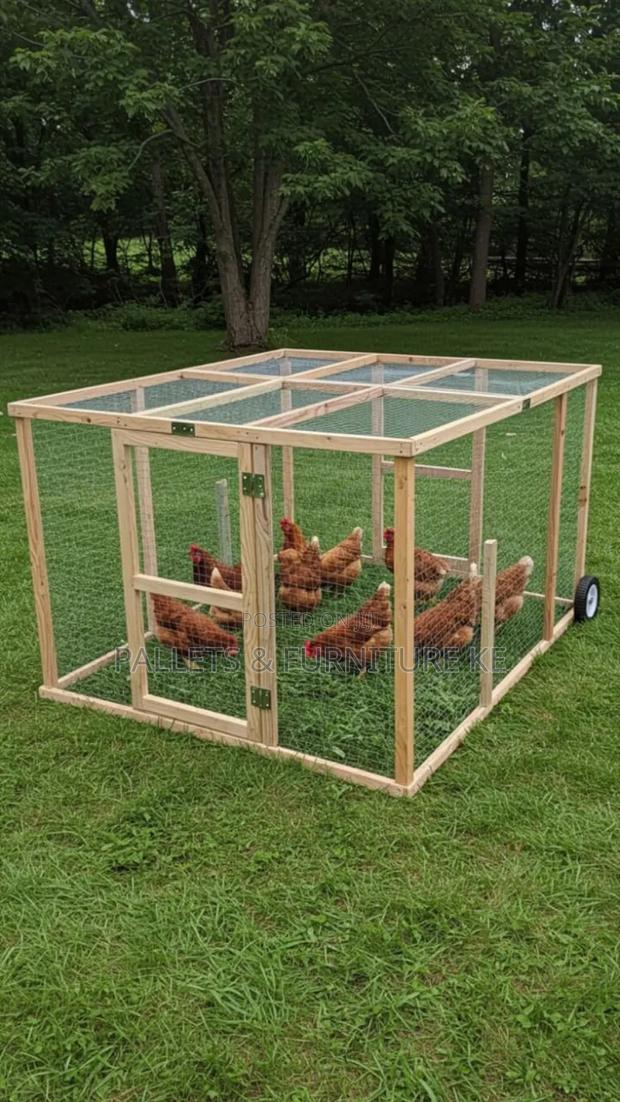 Farm Nest Pallet Fence