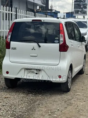 Mitsubishi EK Wagon 660 AWD 2019 White