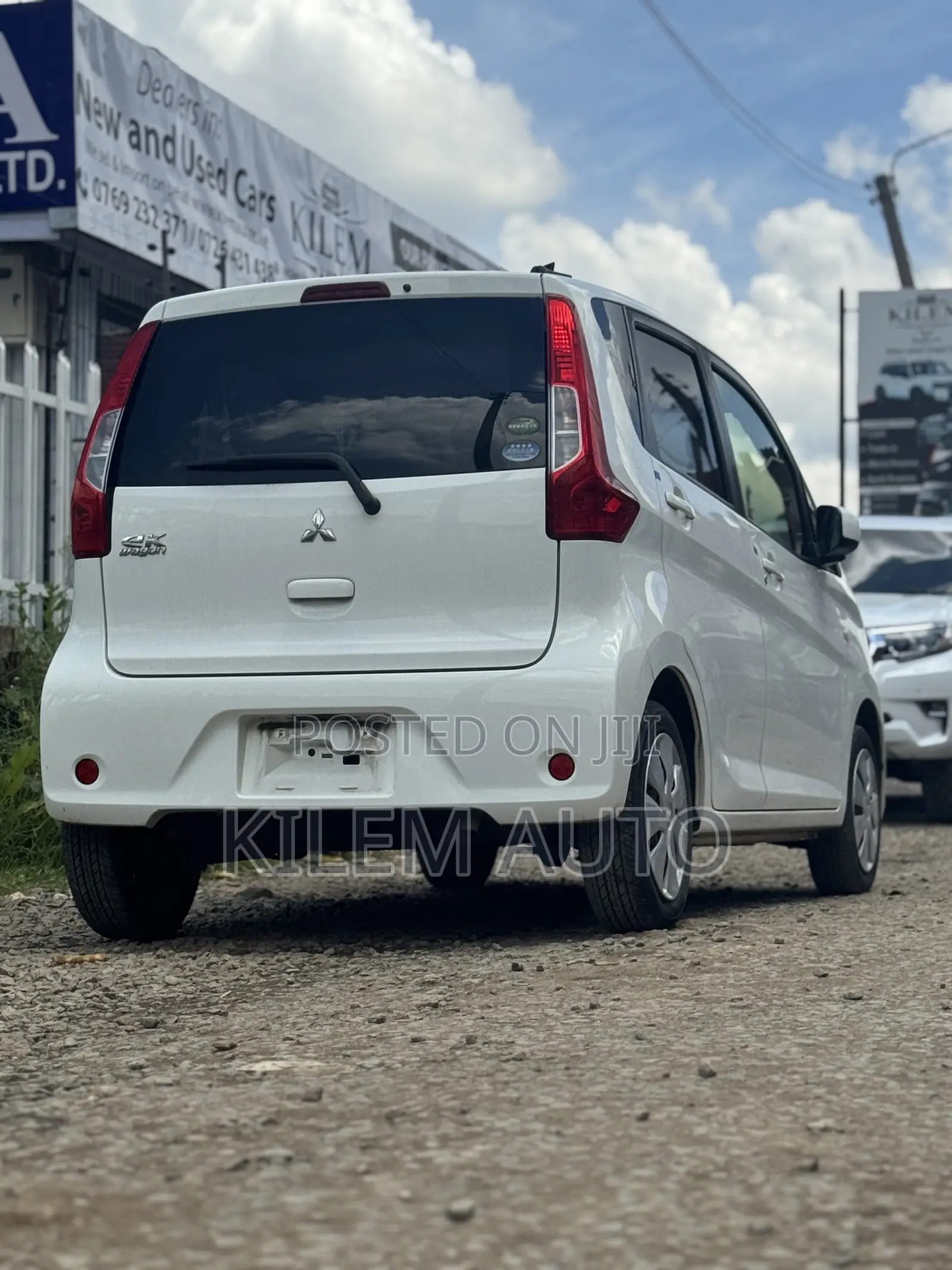 Mitsubishi EK Wagon 660 AWD 2019 White