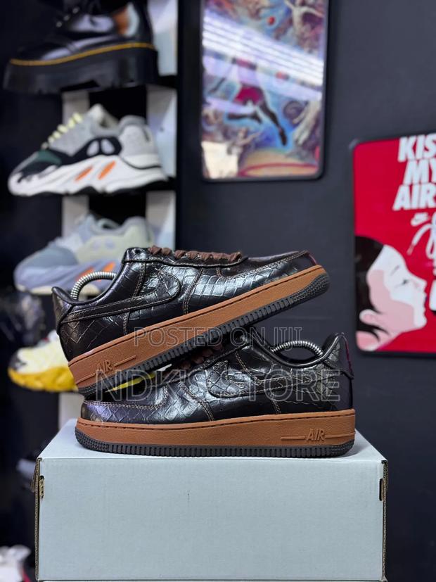 Nike Airforce Force 1 Low “Fauna Brown” - main view