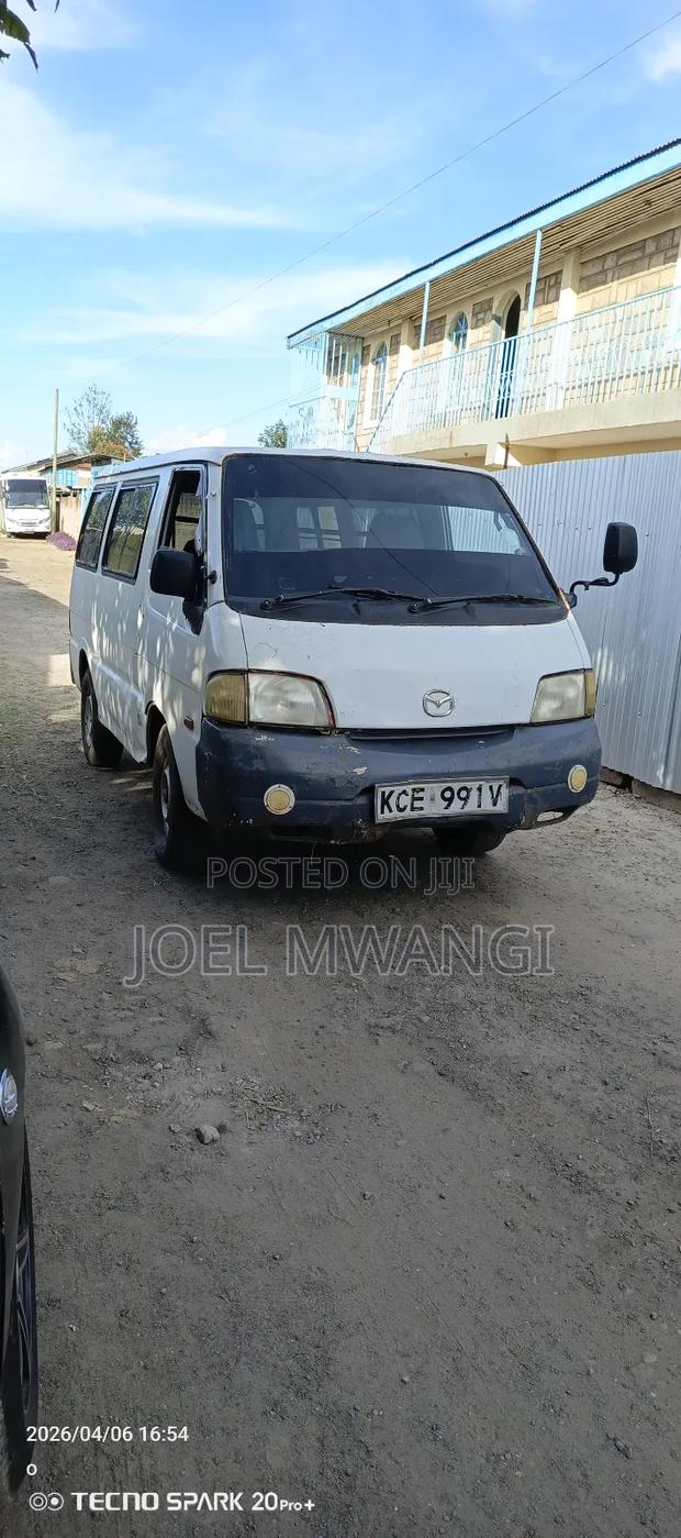 Nissan Vanette 2006 White - thumbnail 2