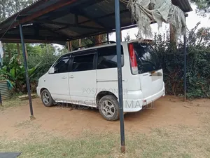 Toyota HiAce 2004 White
