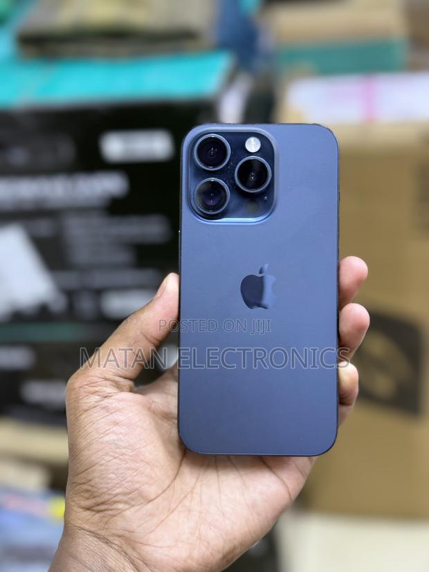 Apple iPhone 15 Pro 256 GB Blue - thumbnail 2