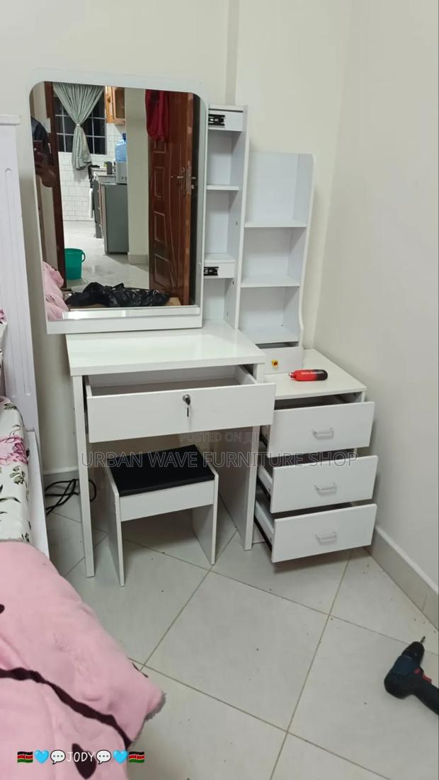 Makeup Desk - main view