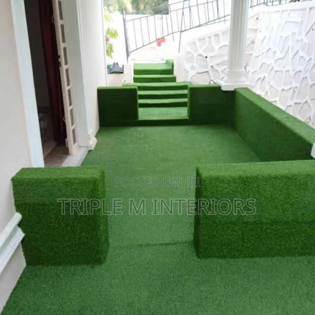 High-Quality Synthetic Grass Carpet | Green Year-Round