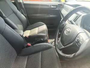Toyota Corolla Fielder 1.5 Hybrid FWD 2019 Black