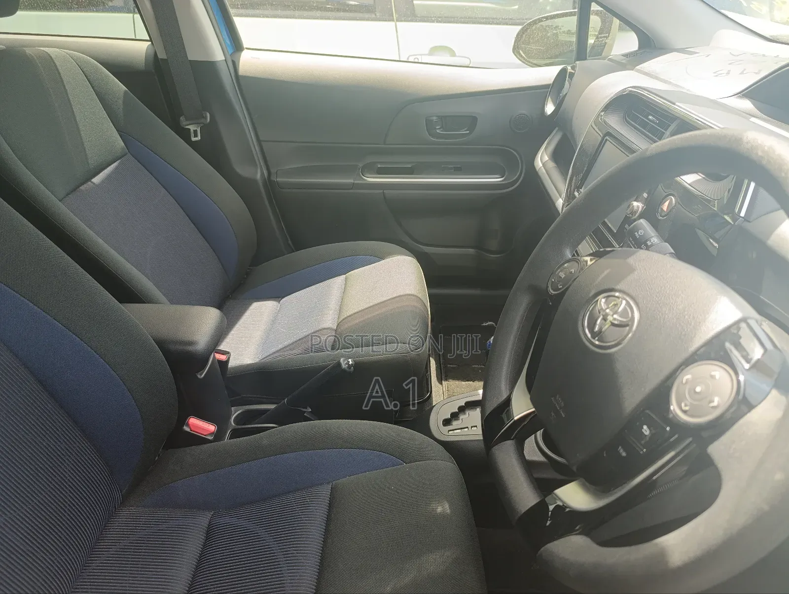 Toyota Aqua 2019 Blue
