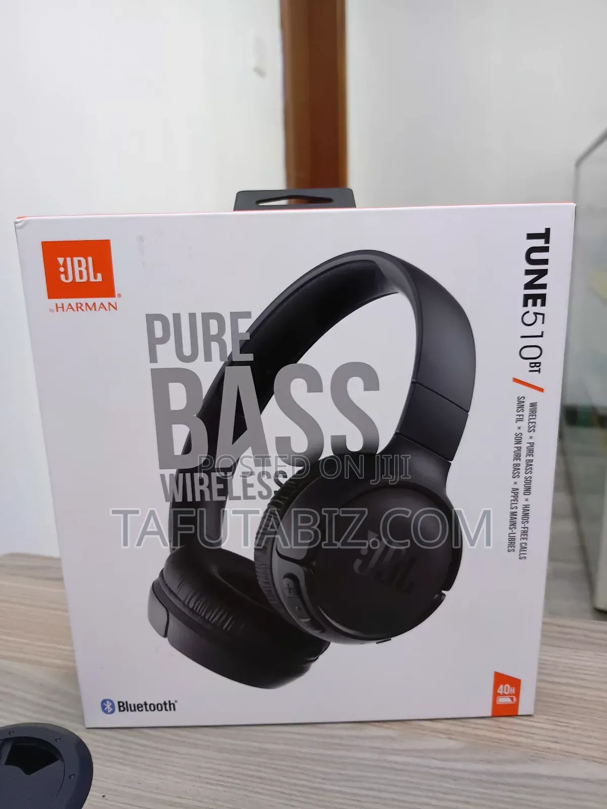 JBL Pure Bass Wireless Headphones Tune 510bt