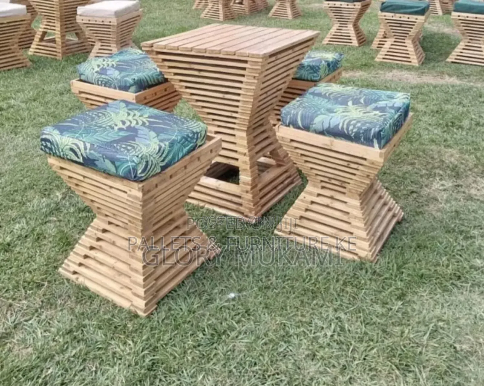 Night Vibe Coffee Table Set