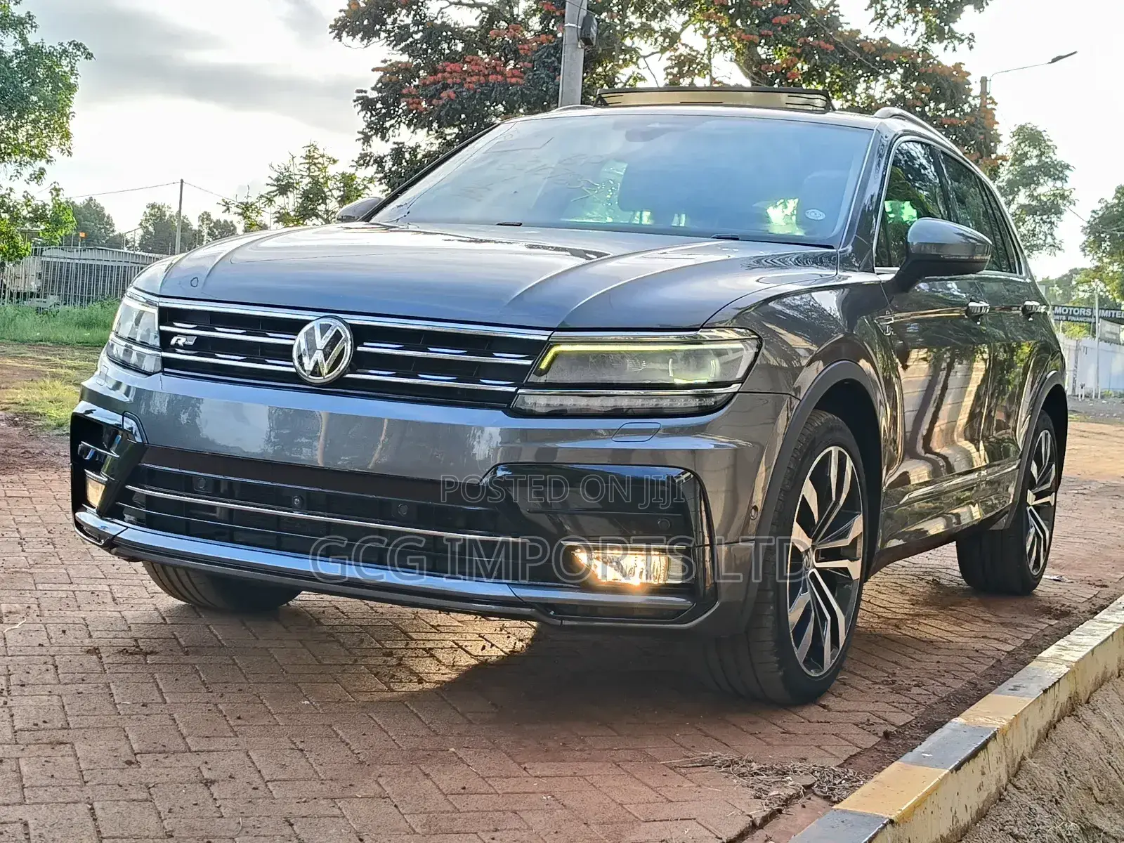 Volkswagen Tiguan 2.0T SEL Premium R-Line AWD 4MOTION 2019 Gray