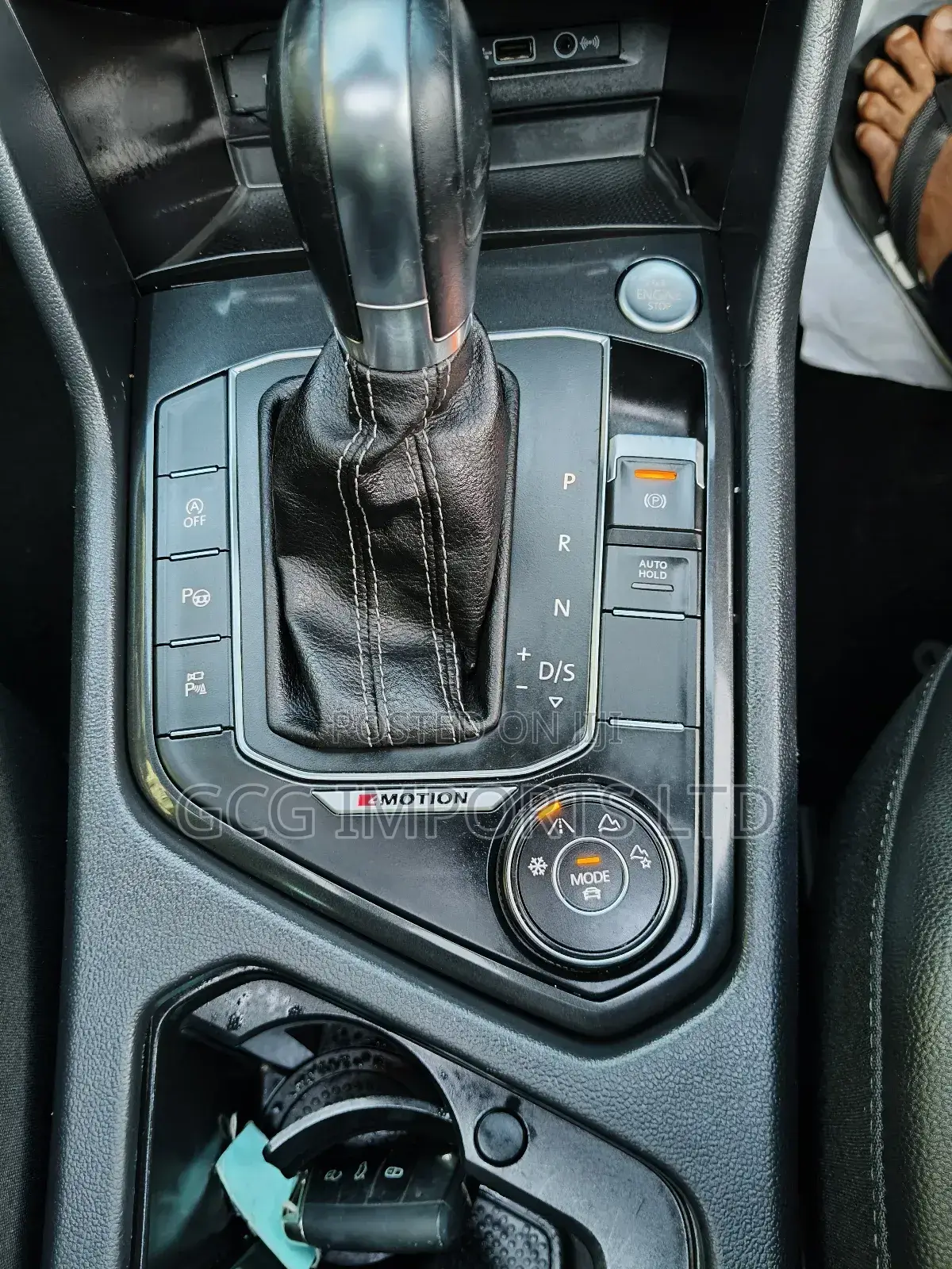 Volkswagen Tiguan 2.0T SEL Premium R-Line AWD 4MOTION 2019 Gray