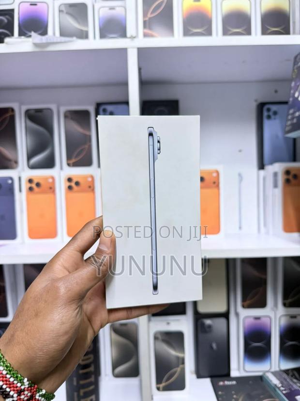 New Apple iPhone Air 256 GB Blue - thumbnail 2