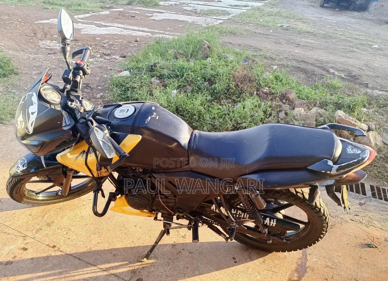 TVS Apache RTR 160 4V 2013 Yellow