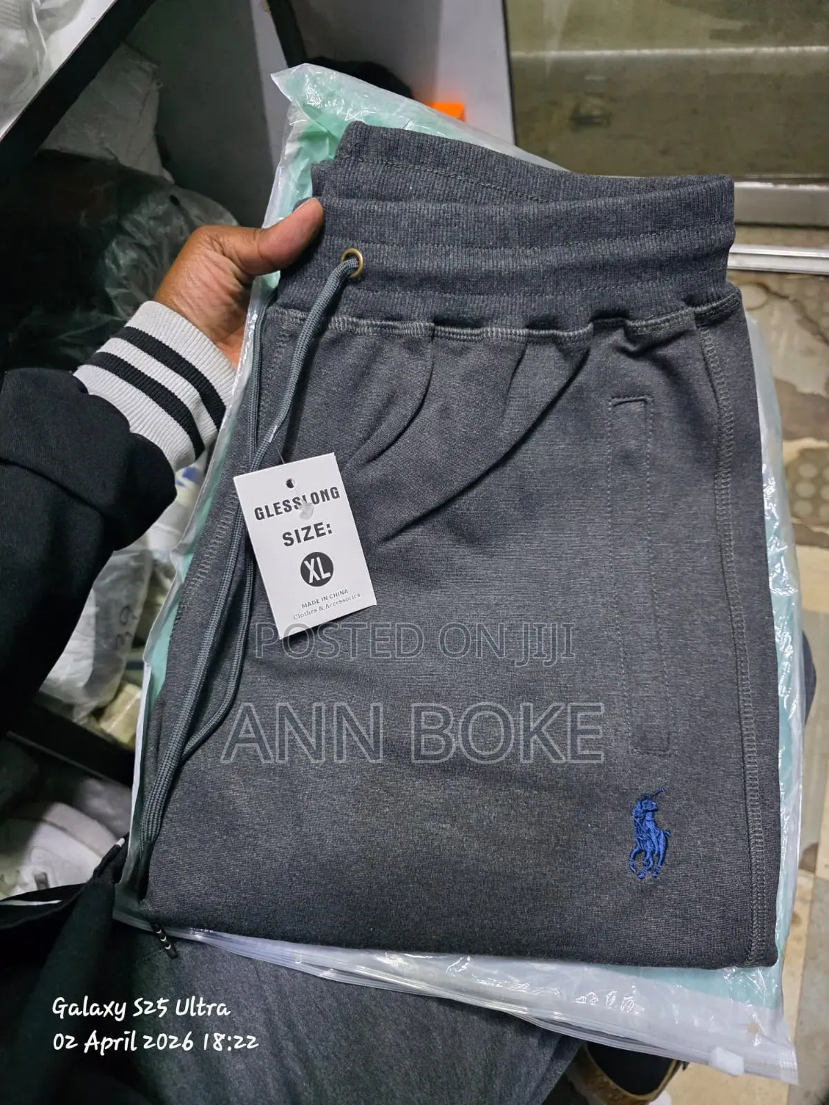 Nike Polo Sweatpants
Size: M,L,Xl,2xl, 3xl 
Excellent Quality