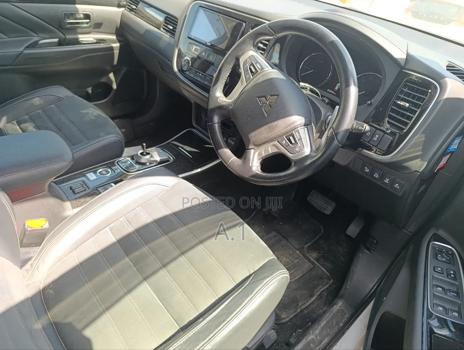 Mitsubishi Outlander 2.4 PHEV AWD 2019 Pearl