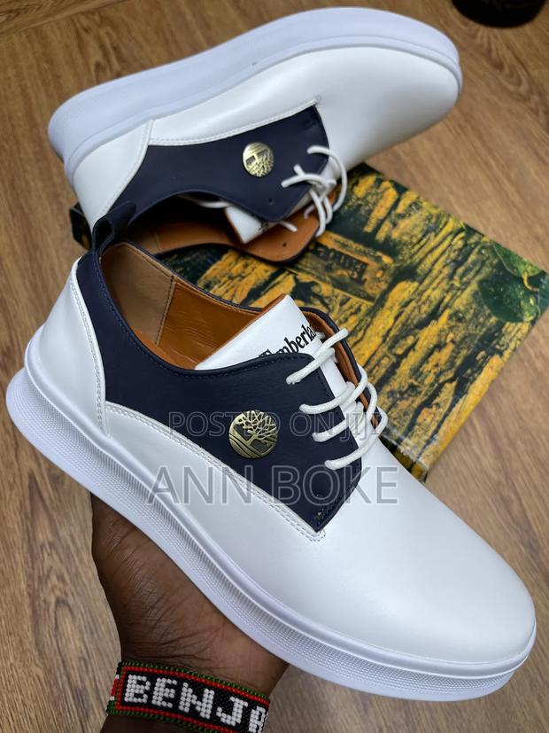 Casual 
Size 40____45
Amt: - thumbnail 2