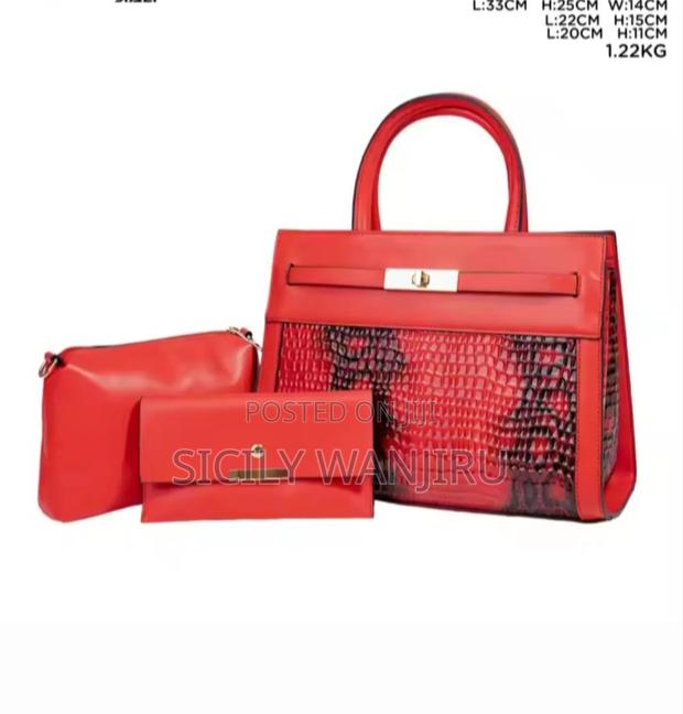 Classy Handbags - thumbnail 2