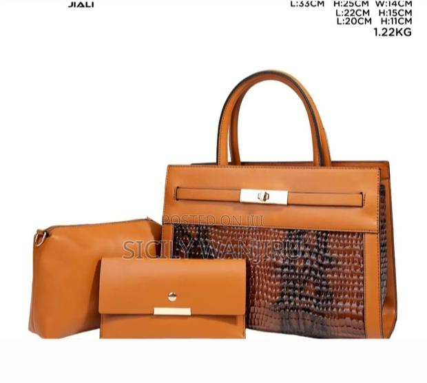 Classy Handbags - thumbnail 3