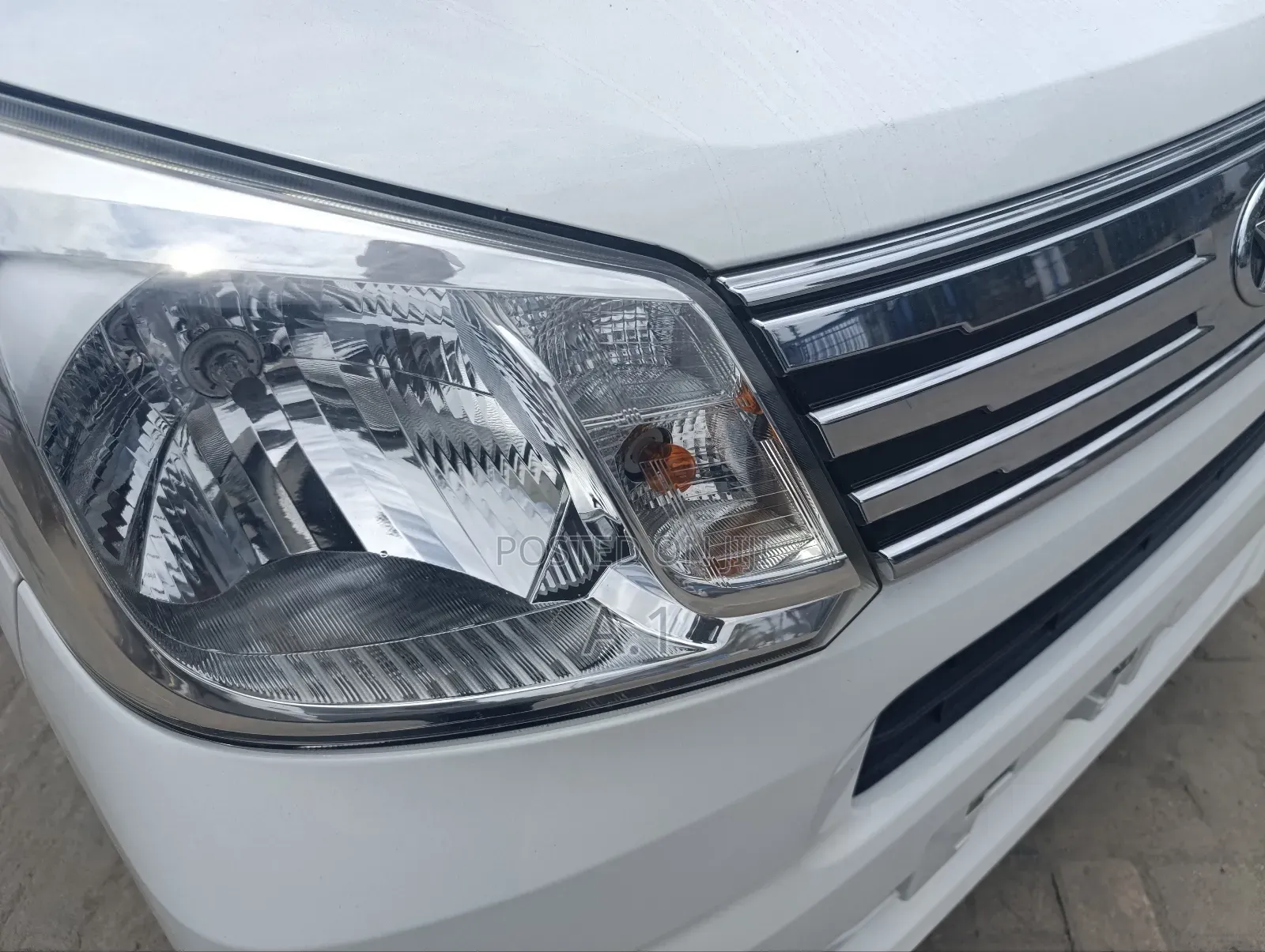 Daihatsu Move 2019 White