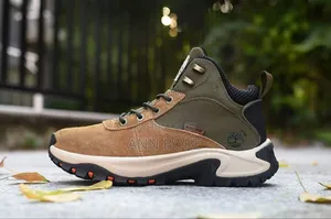 Boots 
Size 40 - 45