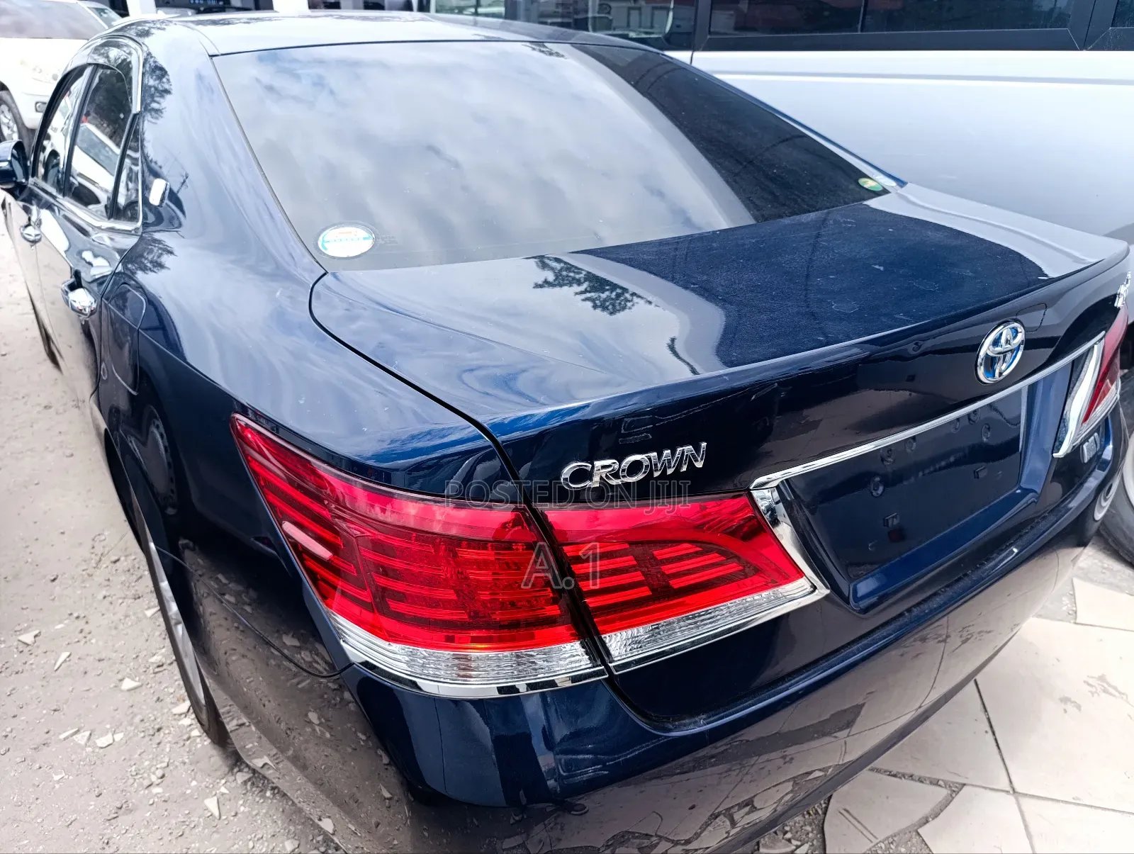 Toyota Crown 2018 Blue