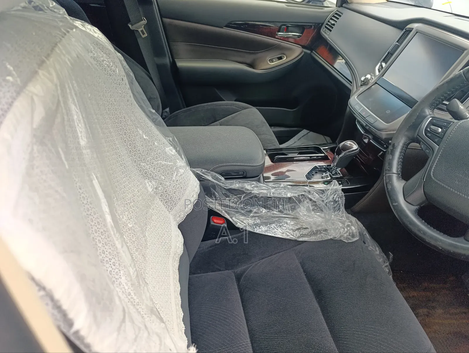 Toyota Crown 2018 Blue