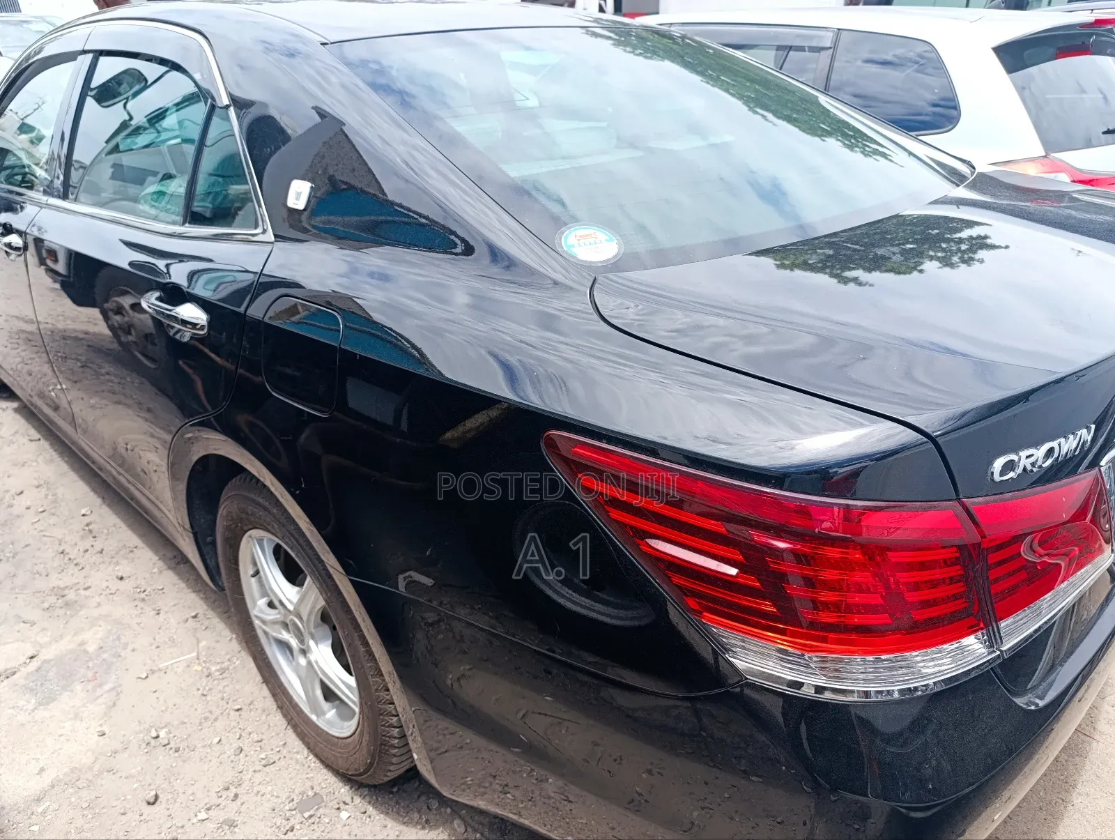 Toyota Crown 2018 Black