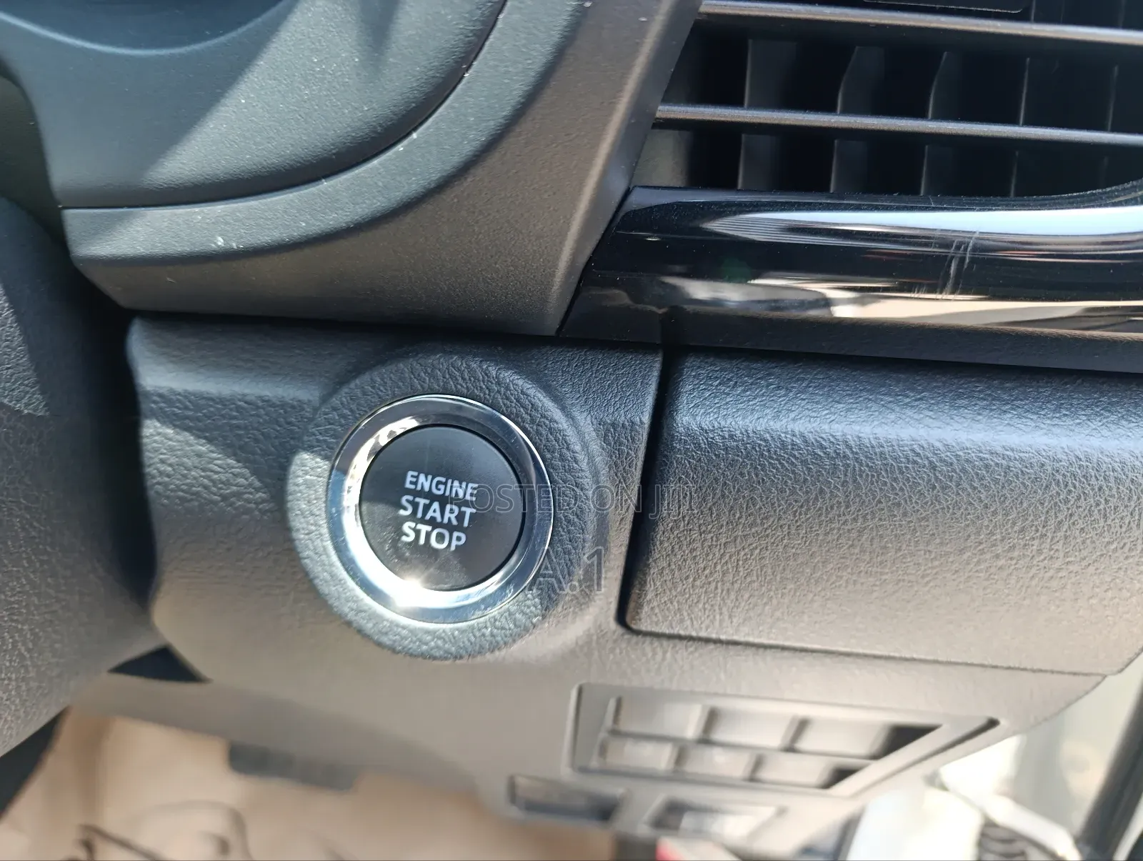 Toyota Hilux Revo Double Cab Deisel 2.4 RWD 2019 White