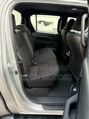 Toyota Hilux 2019 Silver