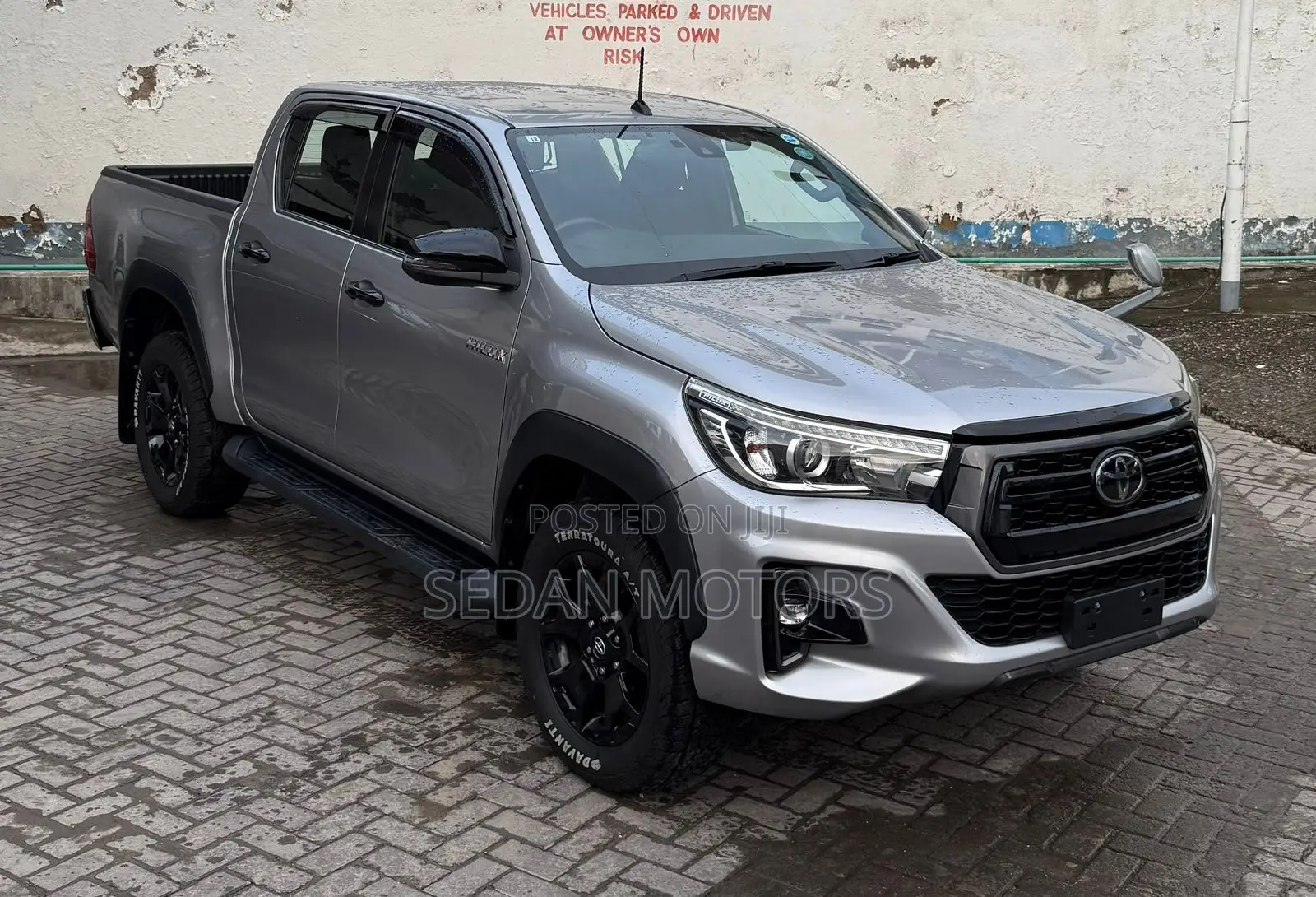 Toyota Hilux 2019 Silver