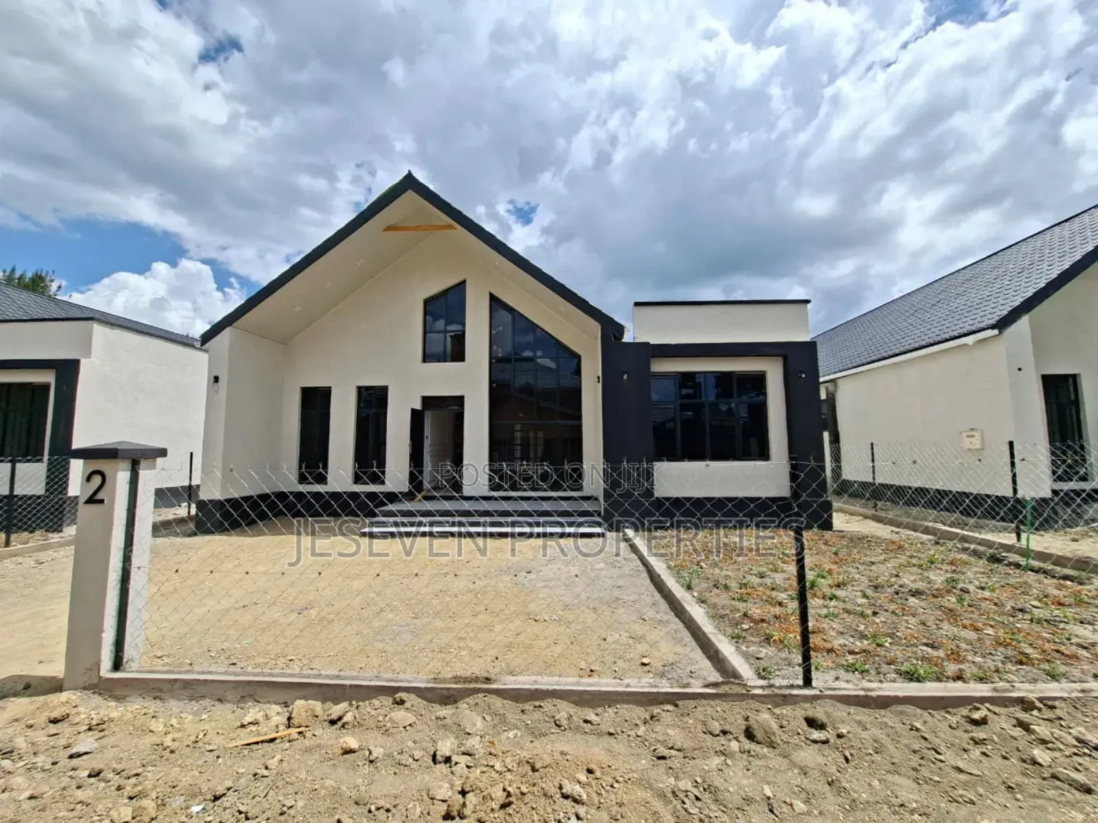 3bdrm Bungalow in Kitengela Off for sale