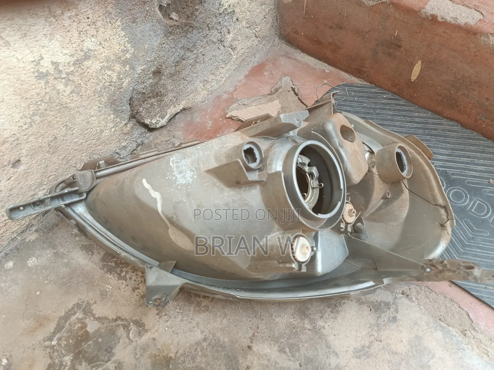 Toyota Vitz Used Headlight Left