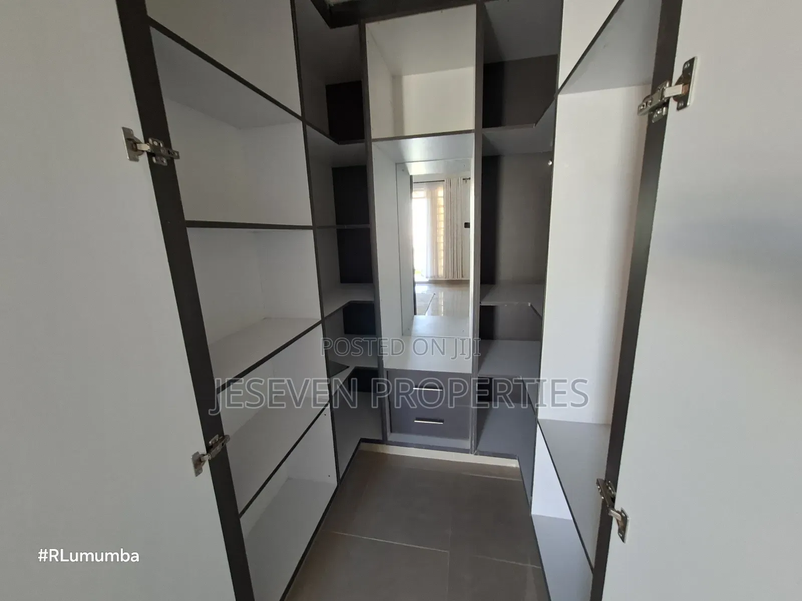 4bdrm Mansion in Kitengela Off for rent