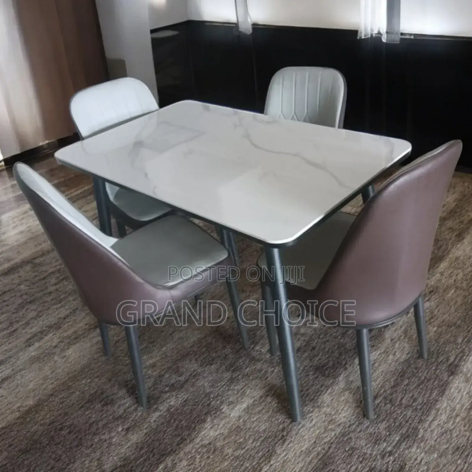 Luxury 4 Seats Marble Dining Set