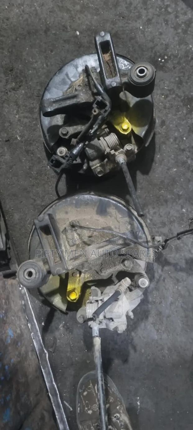 Toyota 100/110 Rear Complete Disk Hubs - main view
