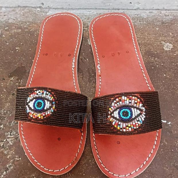 Leather Beaded Slippers. - thumbnail 2