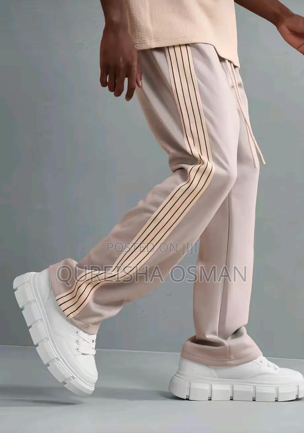 Super Comfortable Sweatpants - thumbnail 2