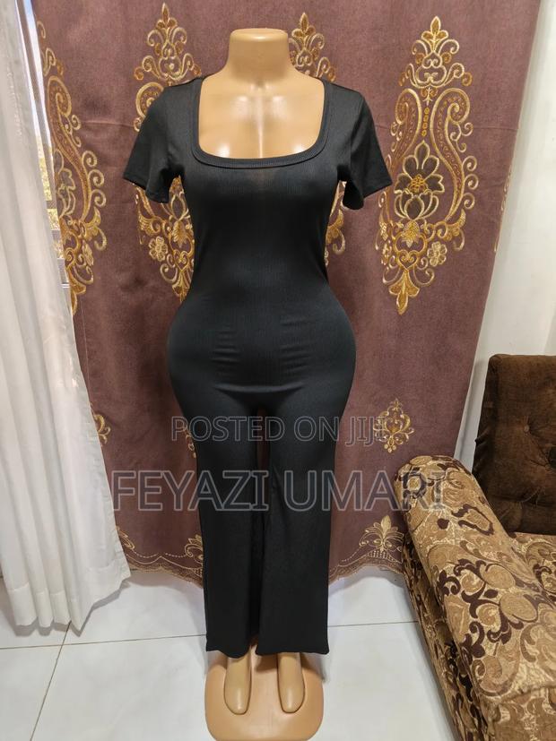 Ladies Clothes - thumbnail 8