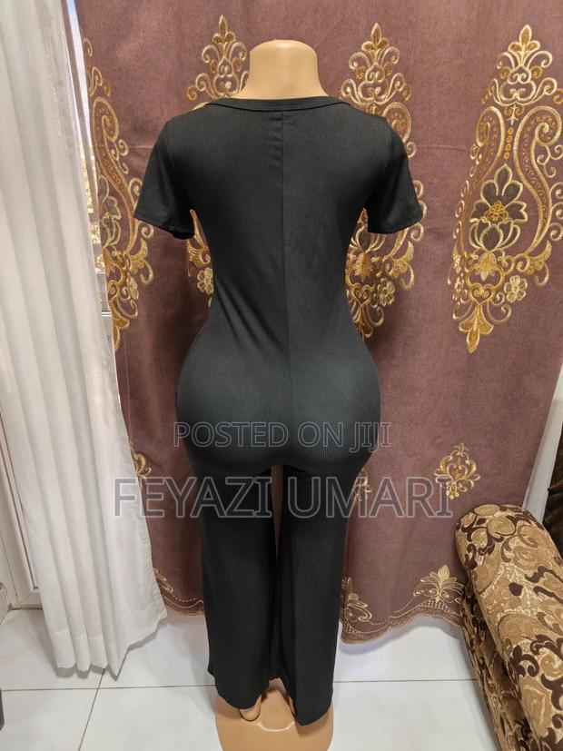 Ladies Clothes - thumbnail 10