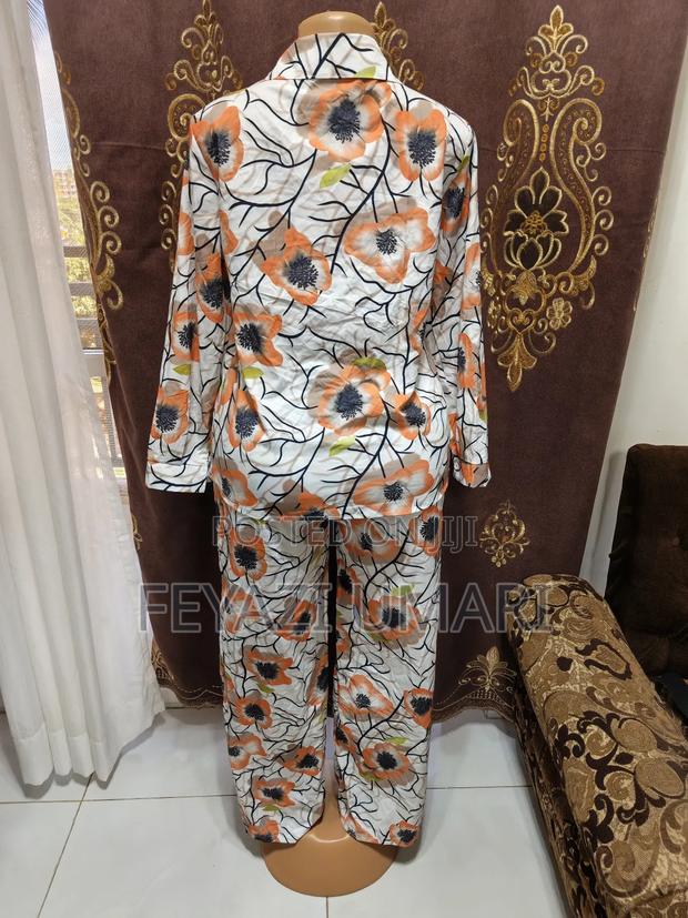 Ladies Clothes - thumbnail 18