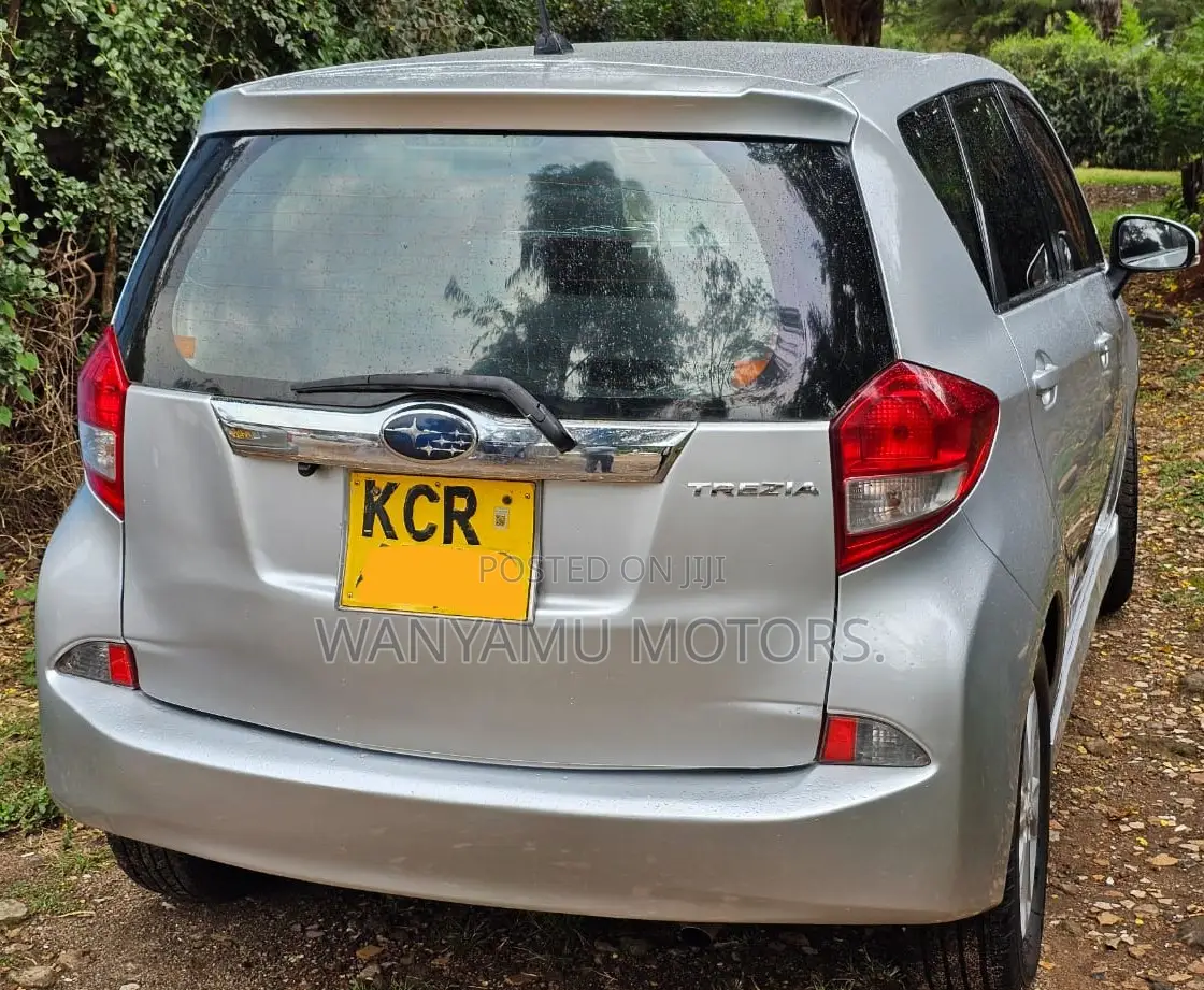 Subaru Trezia 2011 Silver
