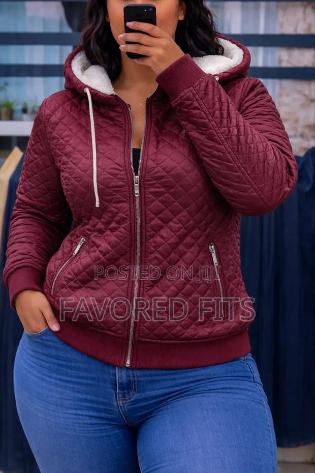 Chic Maroon Padded Jacket With Soft Fur Interior – Extra Warm.